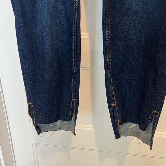 ELOQUII Women's Size 16 Dark Wash Peach Lift Step-Hem Skinny Denim Jeans - Picture 4 of 9